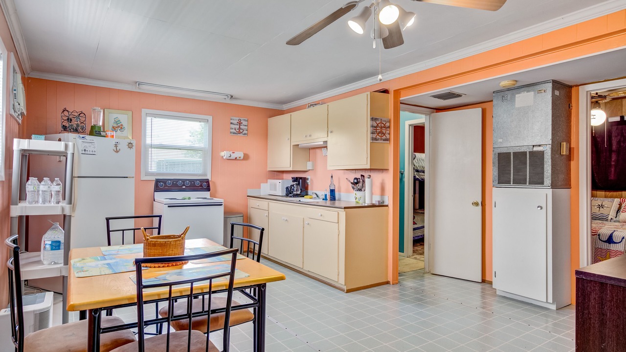 Photo of Kitchen in Cypremort Point