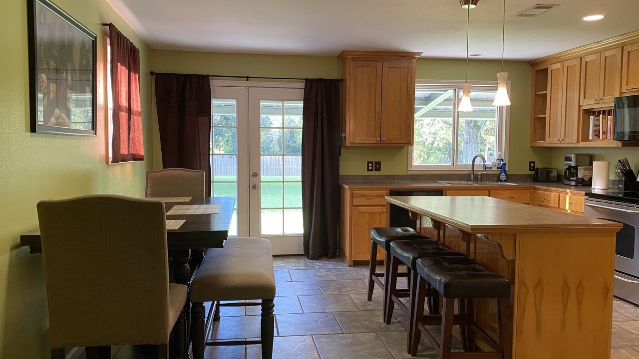 Photo of Bedroom in Gonzales
