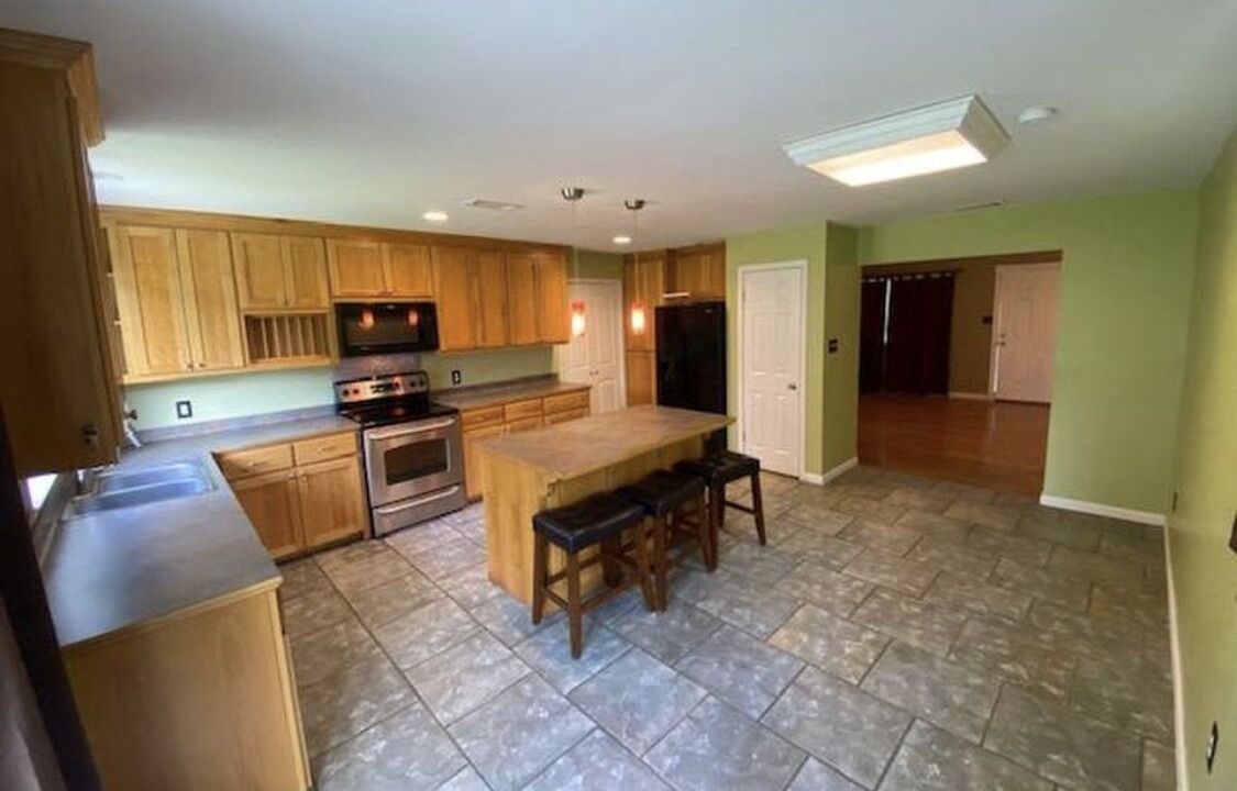 Photo of Kitchen in Gonzales