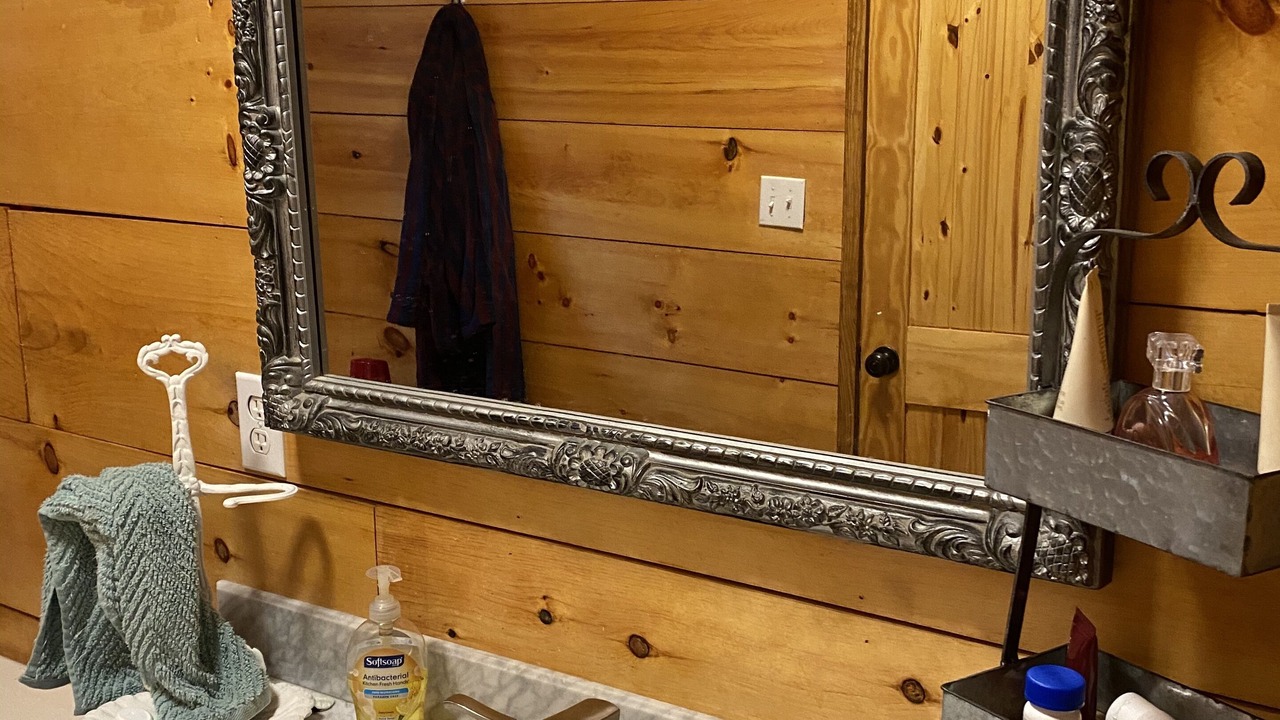 Photo of Bathroom in Mittie