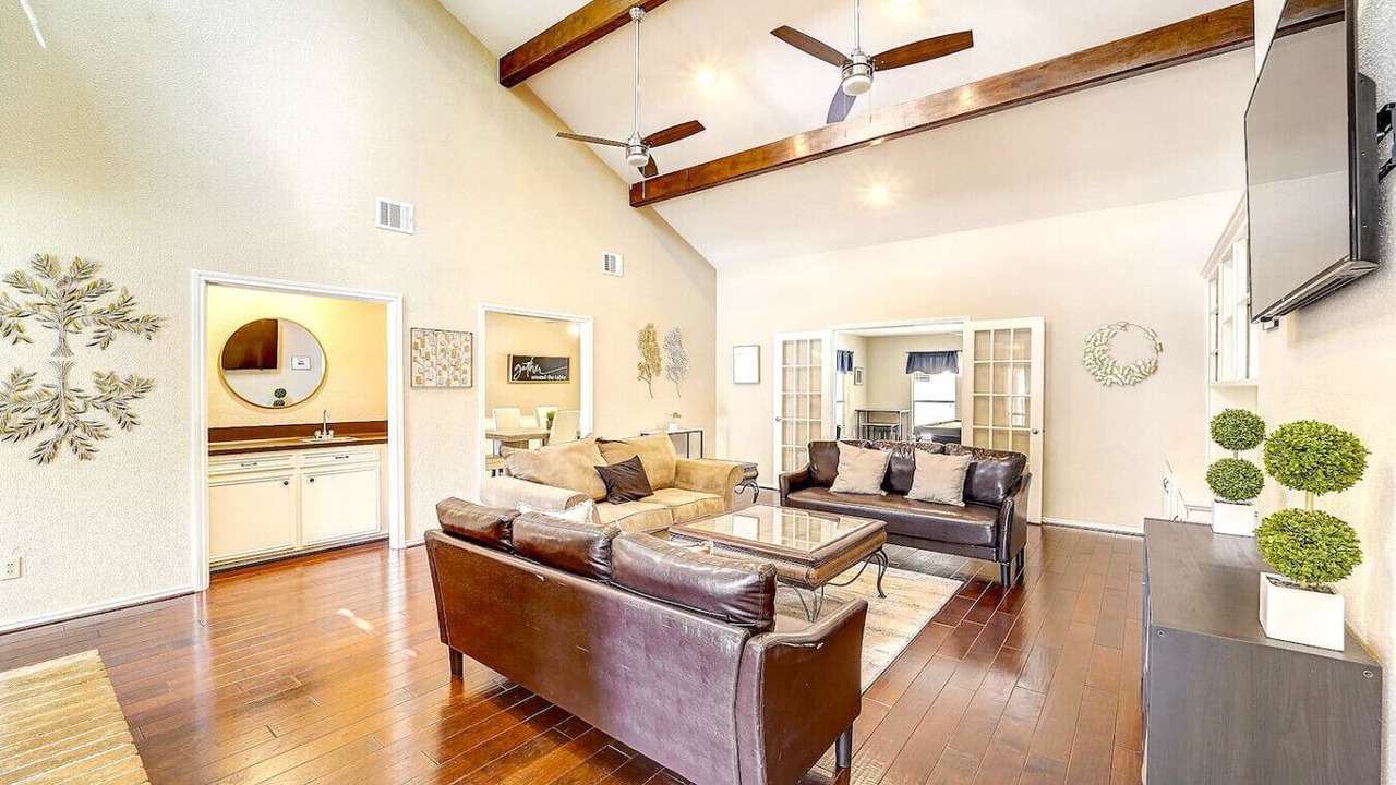 Photo of Livingroom in Pinehurst Of Atascocita