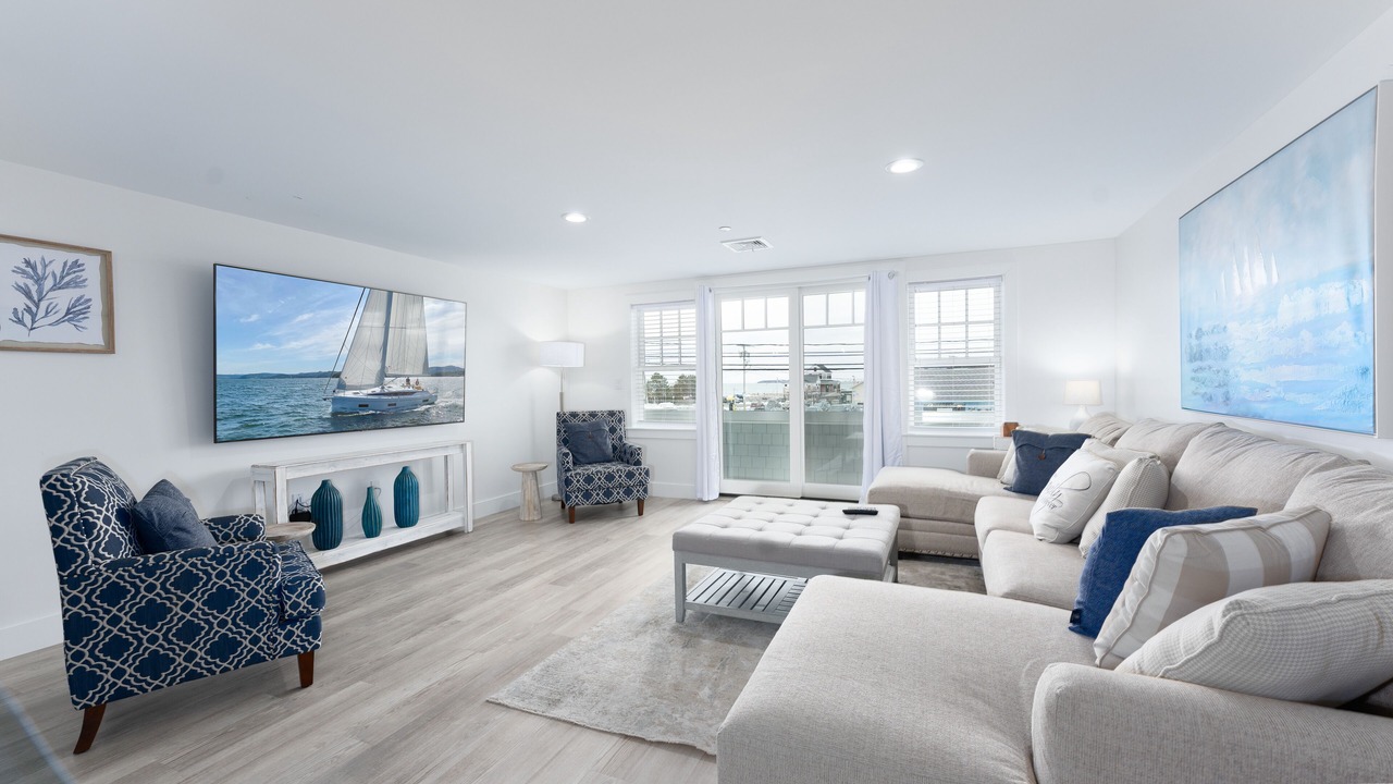 Photo of Livingroom in Plymouth Cultural District