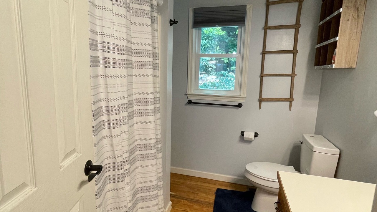 Photo of Bathroom in Walnut Mountain