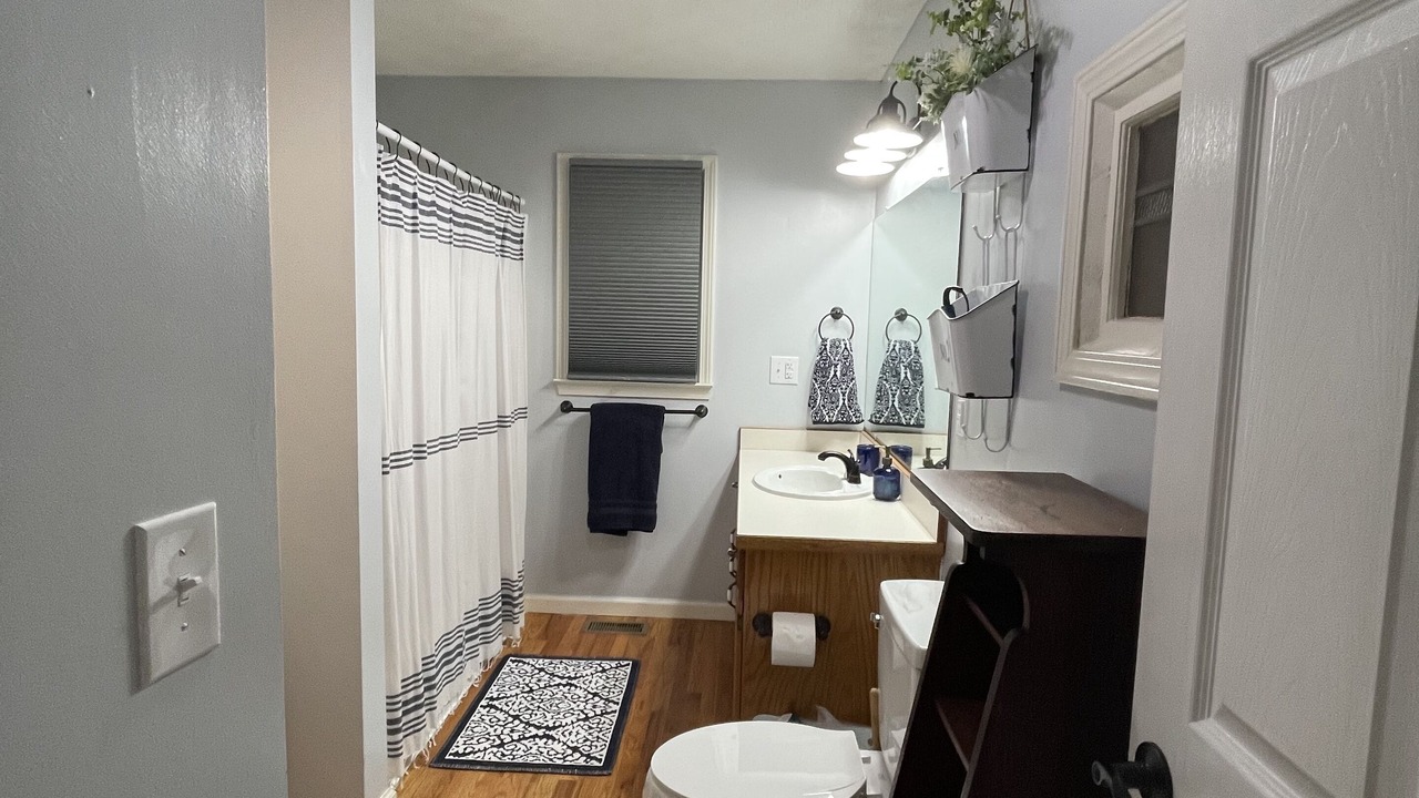 Photo of Bathroom in Walnut Mountain