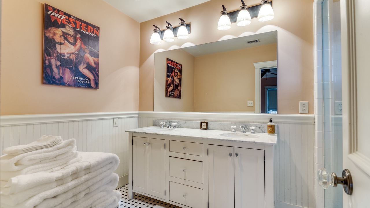 Photo of Bathroom in Fort Worth Cultural District