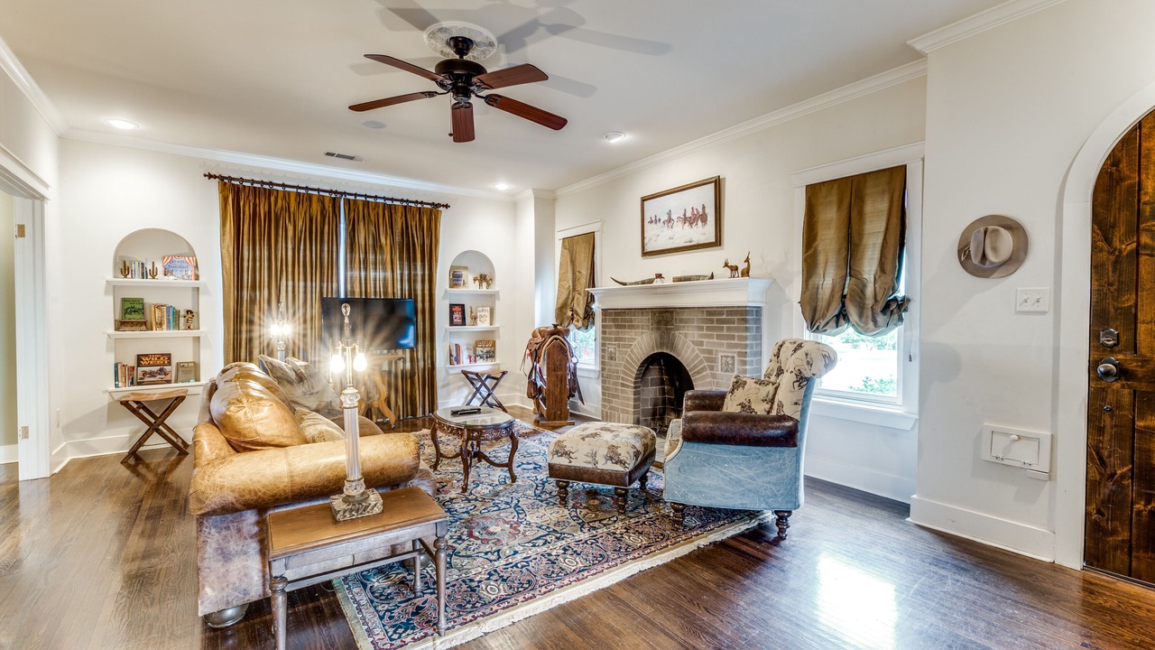 Photo of Bedroom in Fort Worth Cultural District