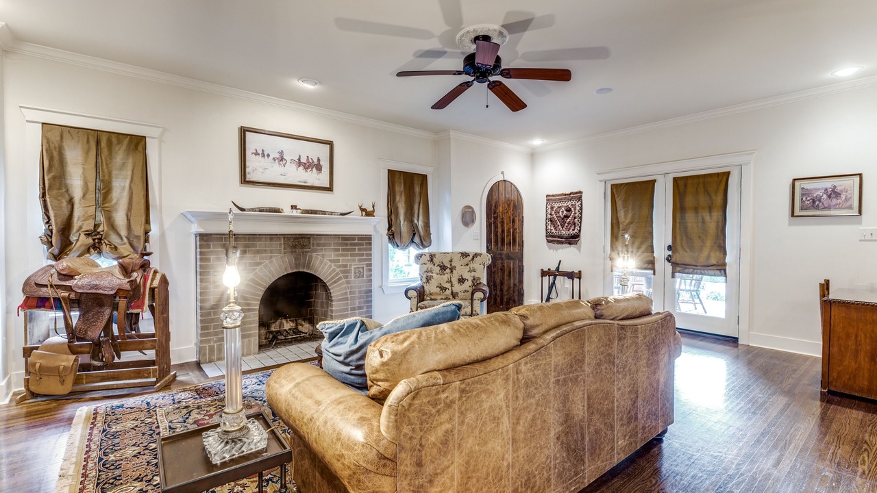 Photo of Bedroom in Fort Worth Cultural District