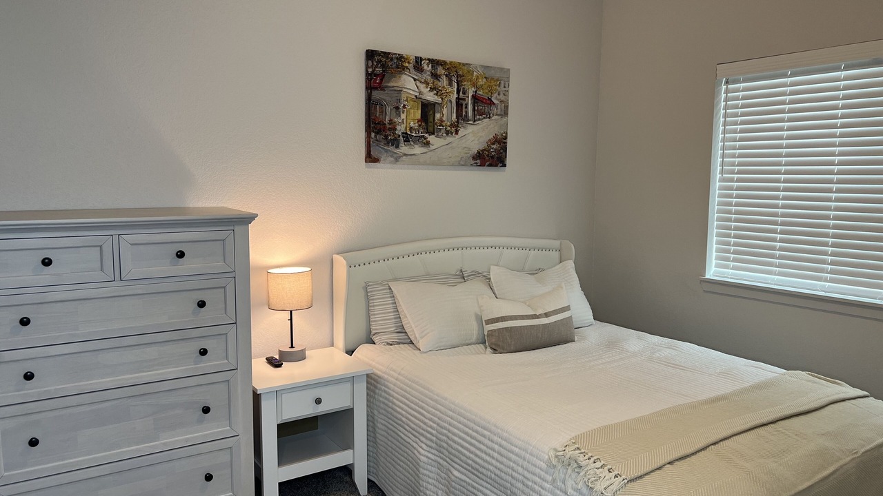 Photo of Bedroom in Skyway