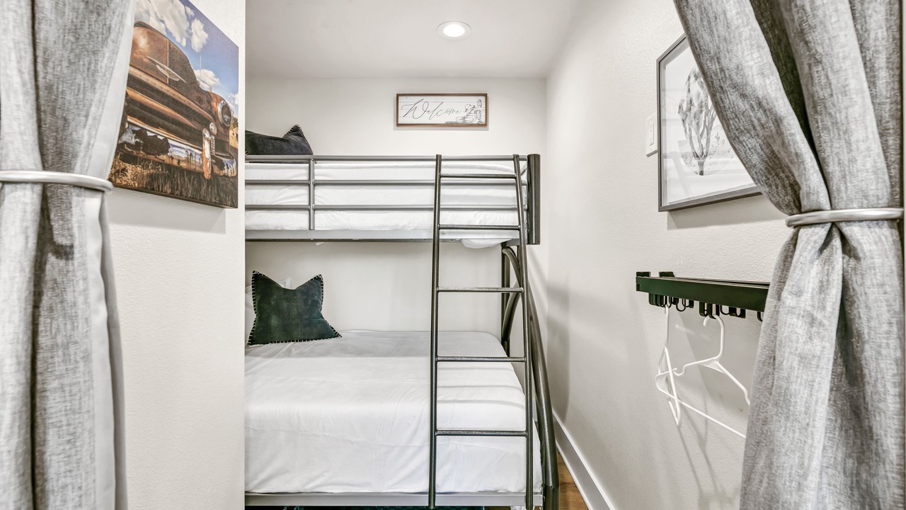 Photo of Bedroom in Spicewood