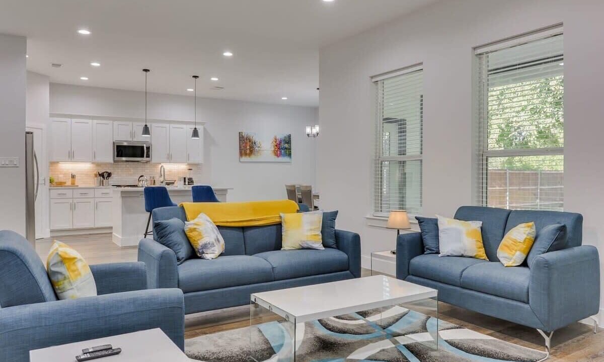 Photo of Livingroom in West Dallas