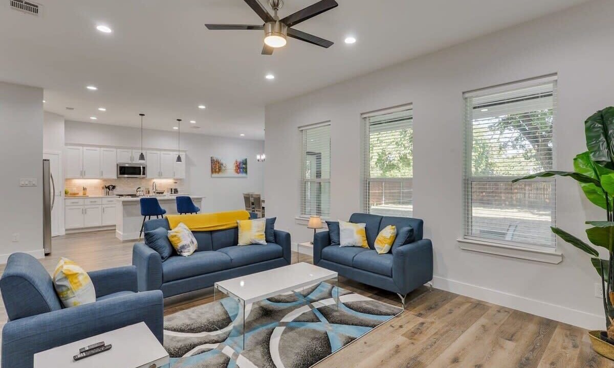 Photo of Livingroom in West Dallas