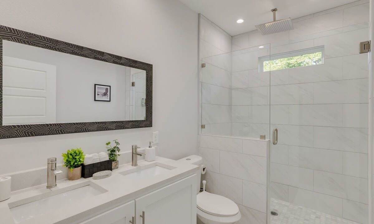 Photo of Bathroom in West Dallas