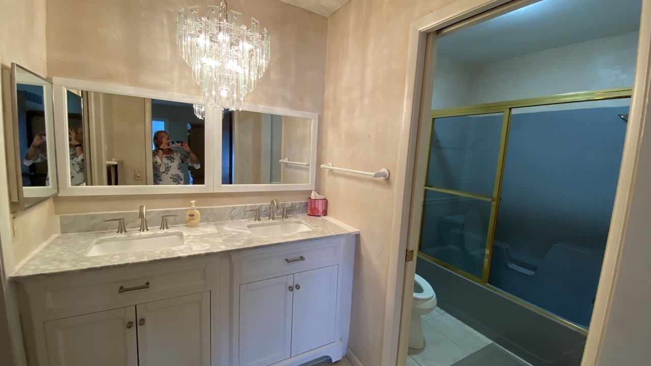 Photo of Bathroom in Lake of the Ozarks