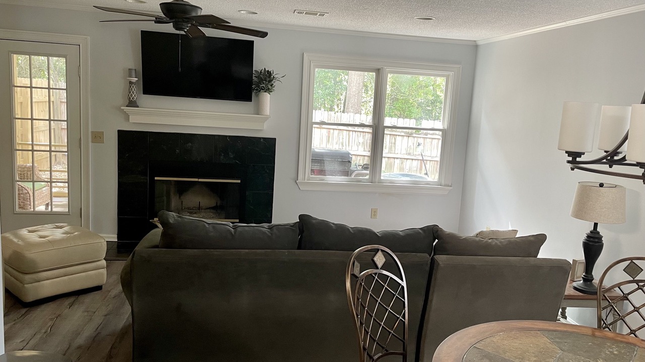 Photo of Livingroom in Auburn