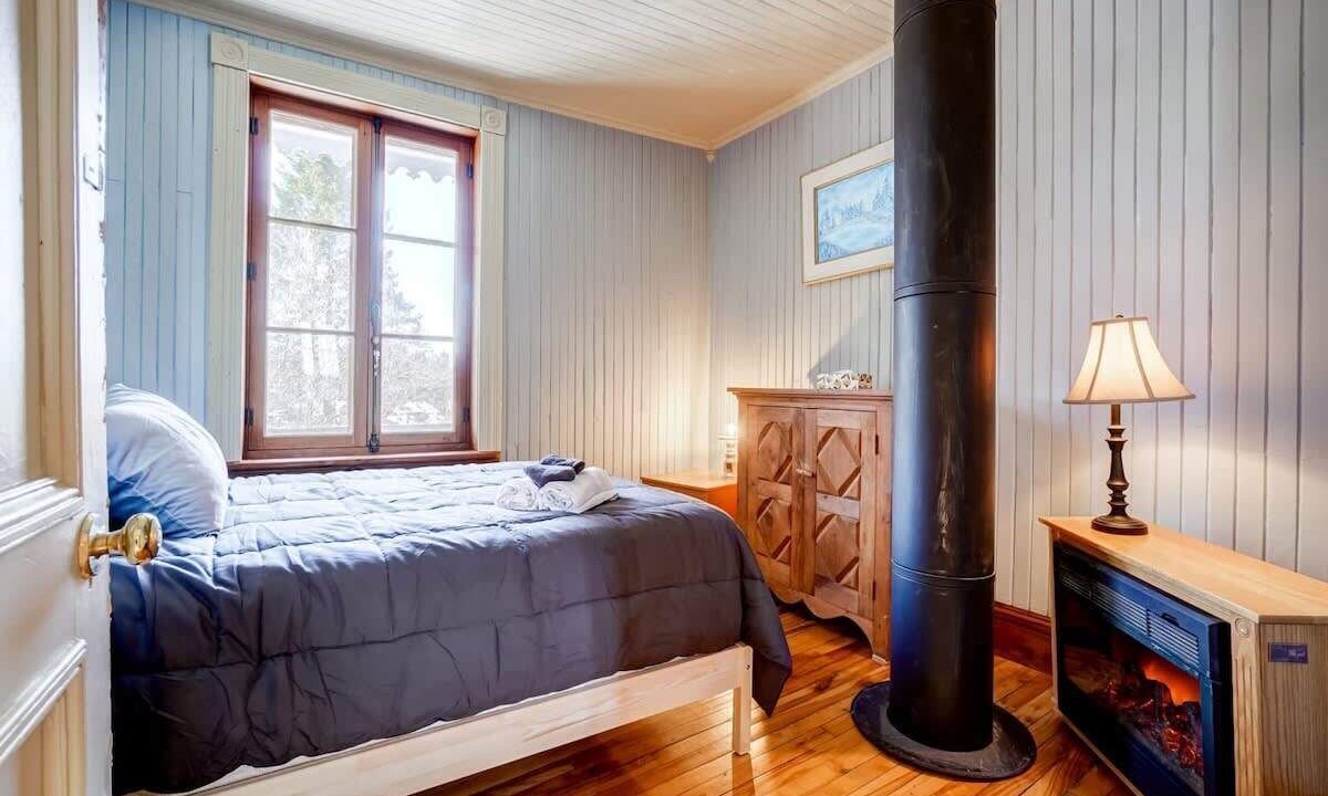 Photo of Bedroom in Lac-des-Plages
