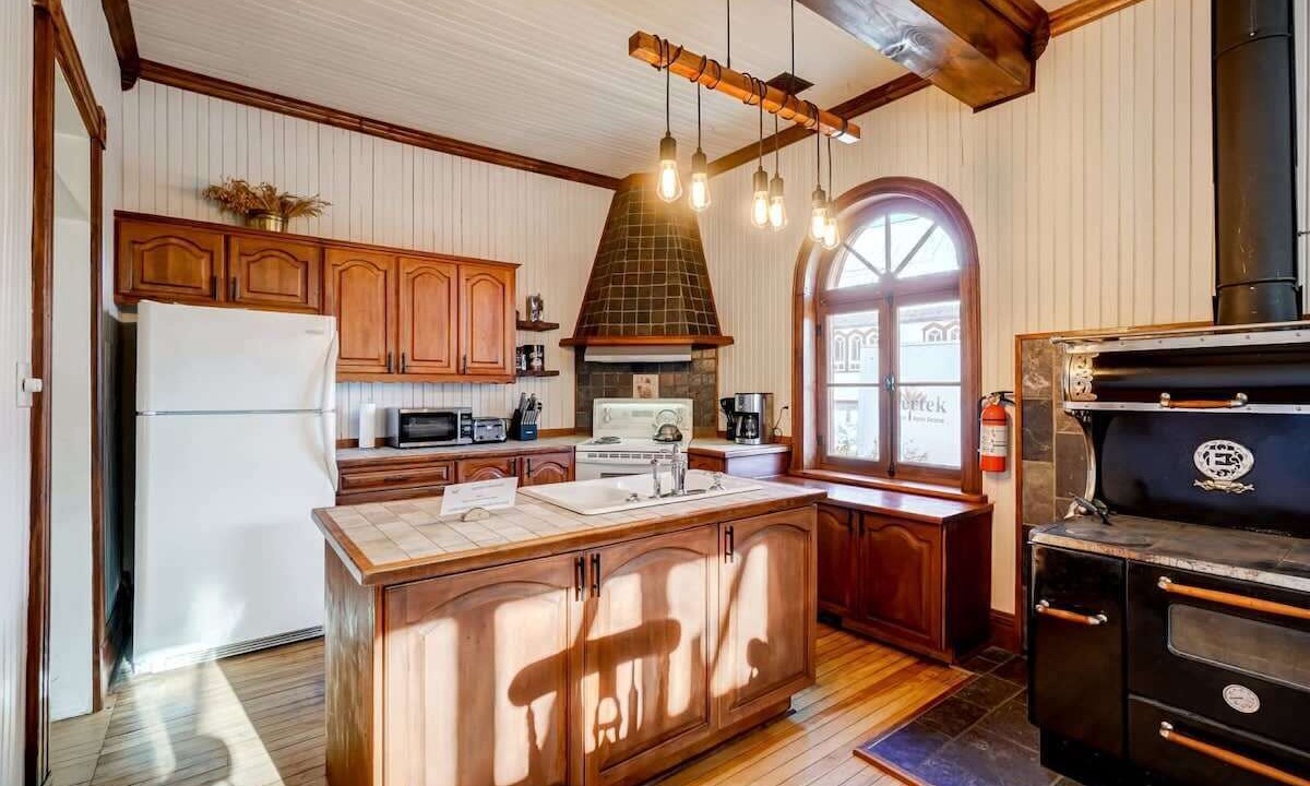 Photo of Kitchen in Lac-des-Plages
