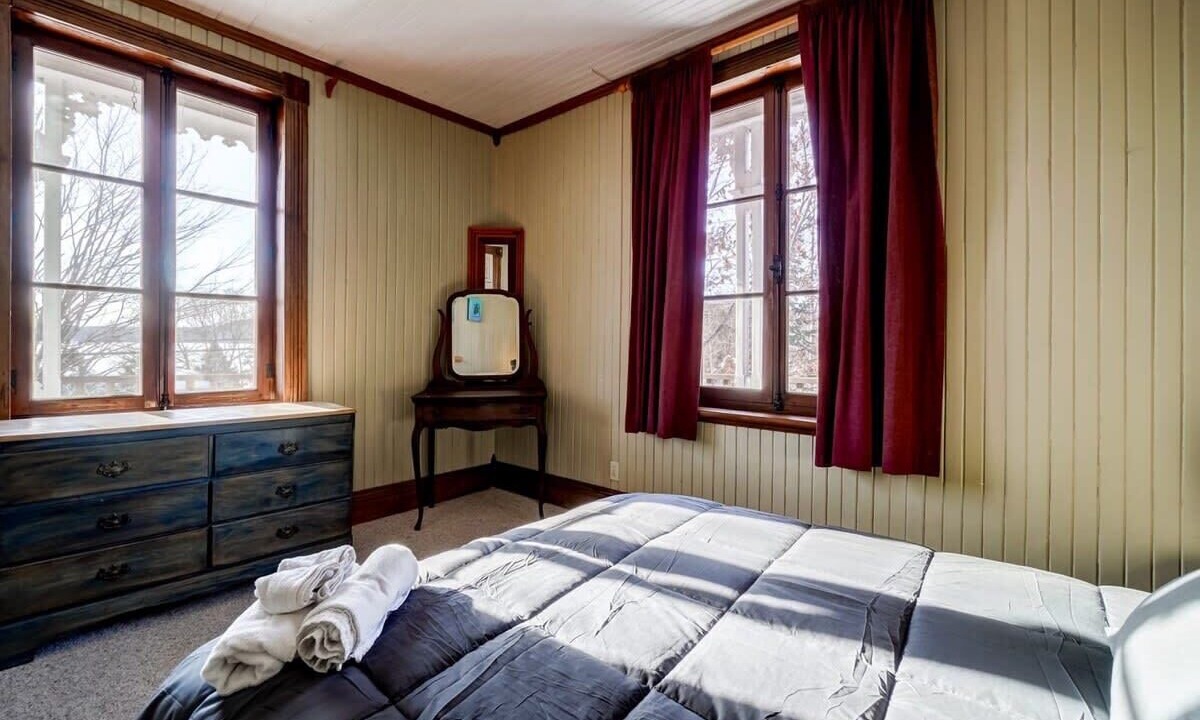 Photo of Bedroom in Lac-des-Plages