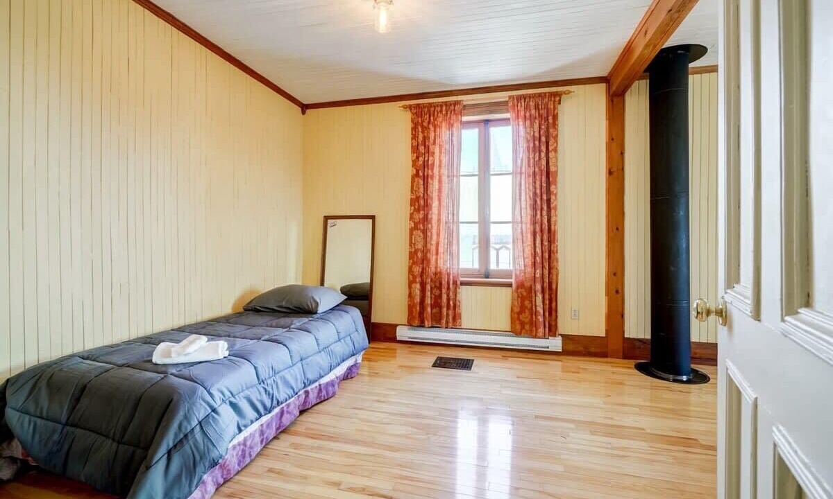 Photo of Bedroom in Lac-des-Plages