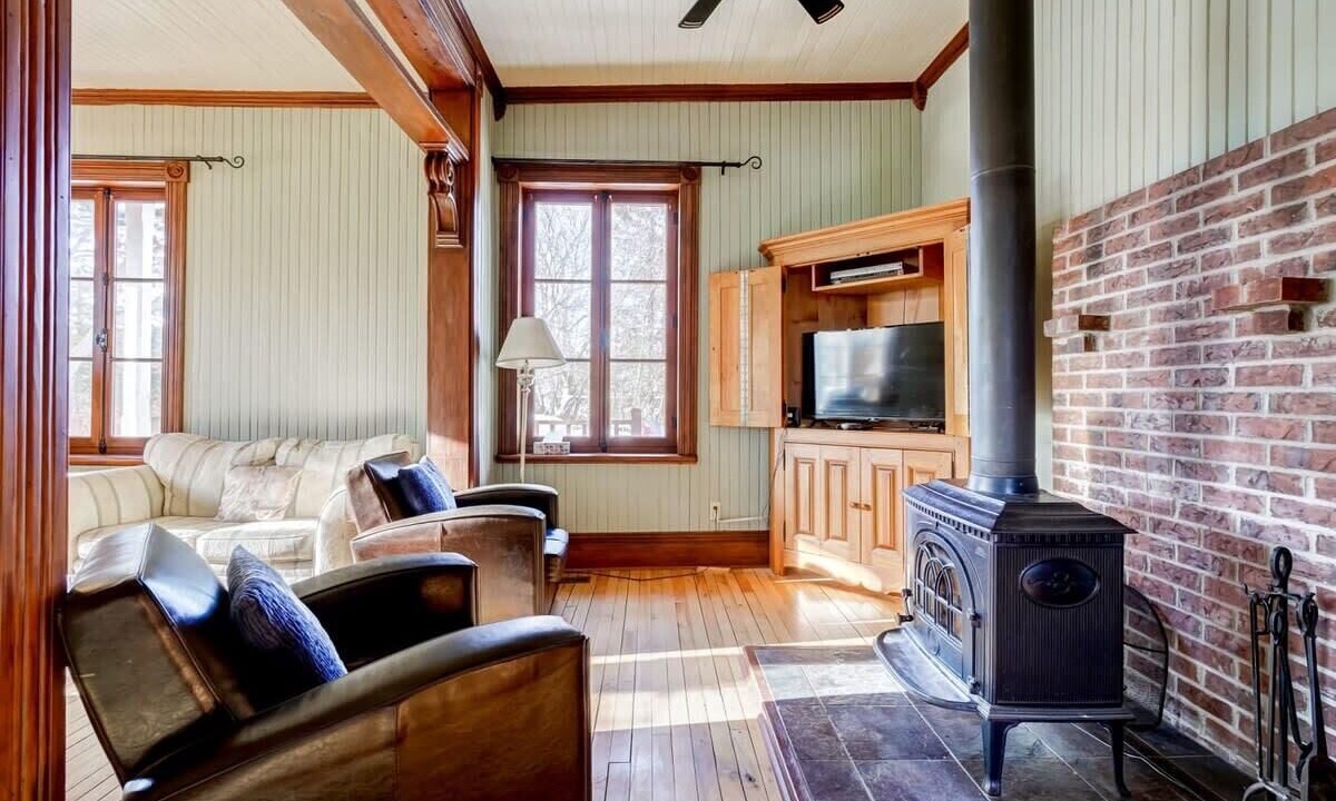 Photo of Livingroom in Lac-des-Plages