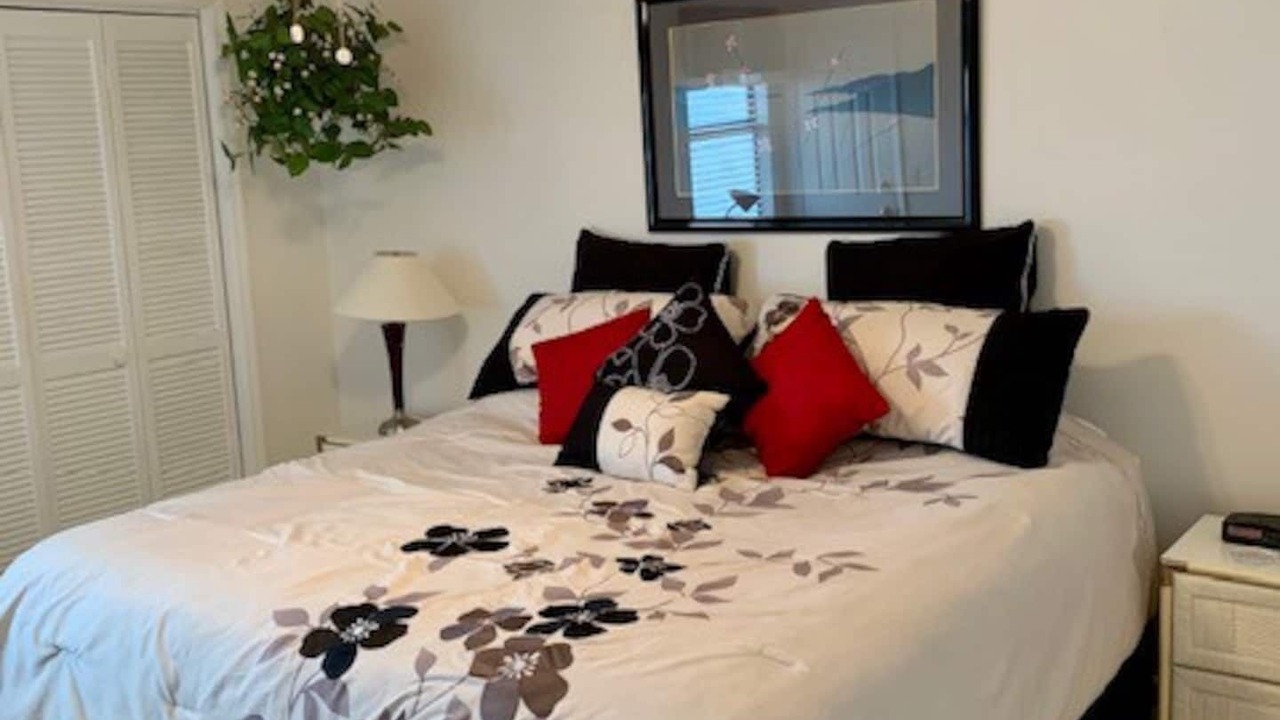 Photo of Bedroom in Saint Simons Island