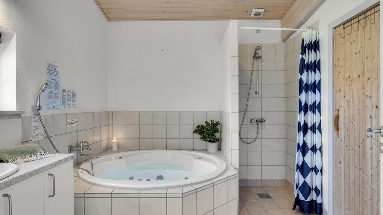 Photo of Bathroom in Faaborg