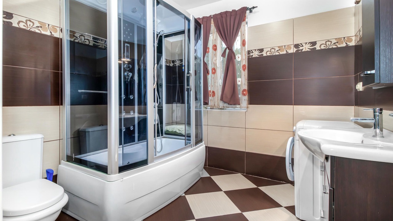 Photo of Bathroom in Bakar