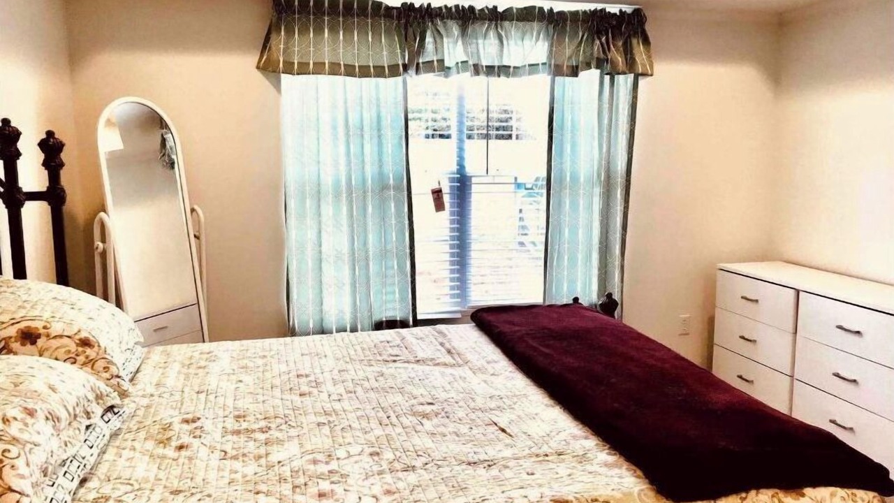 Photo of Bedroom in Hollywood
