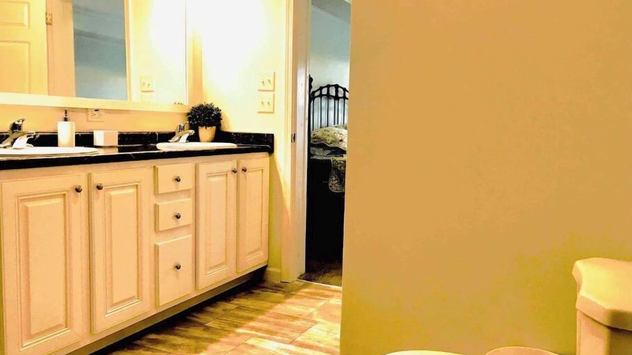 Photo of Bathroom in Hollywood