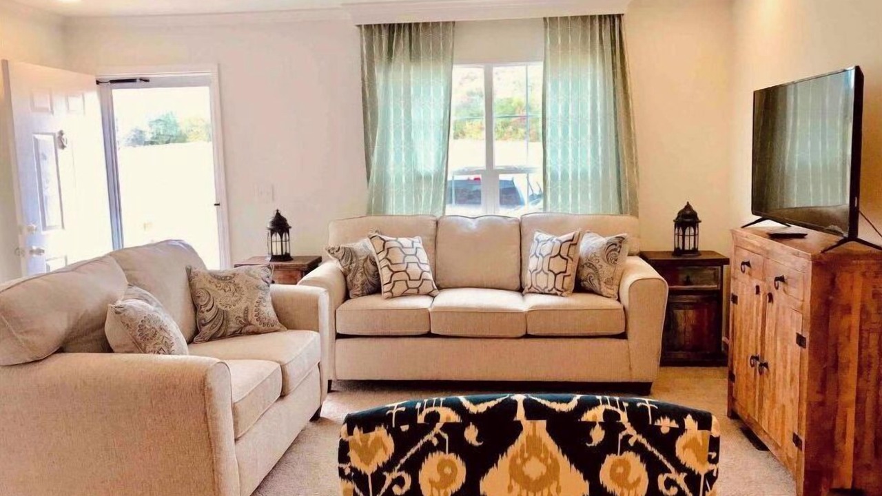 Photo of Livingroom in Hollywood