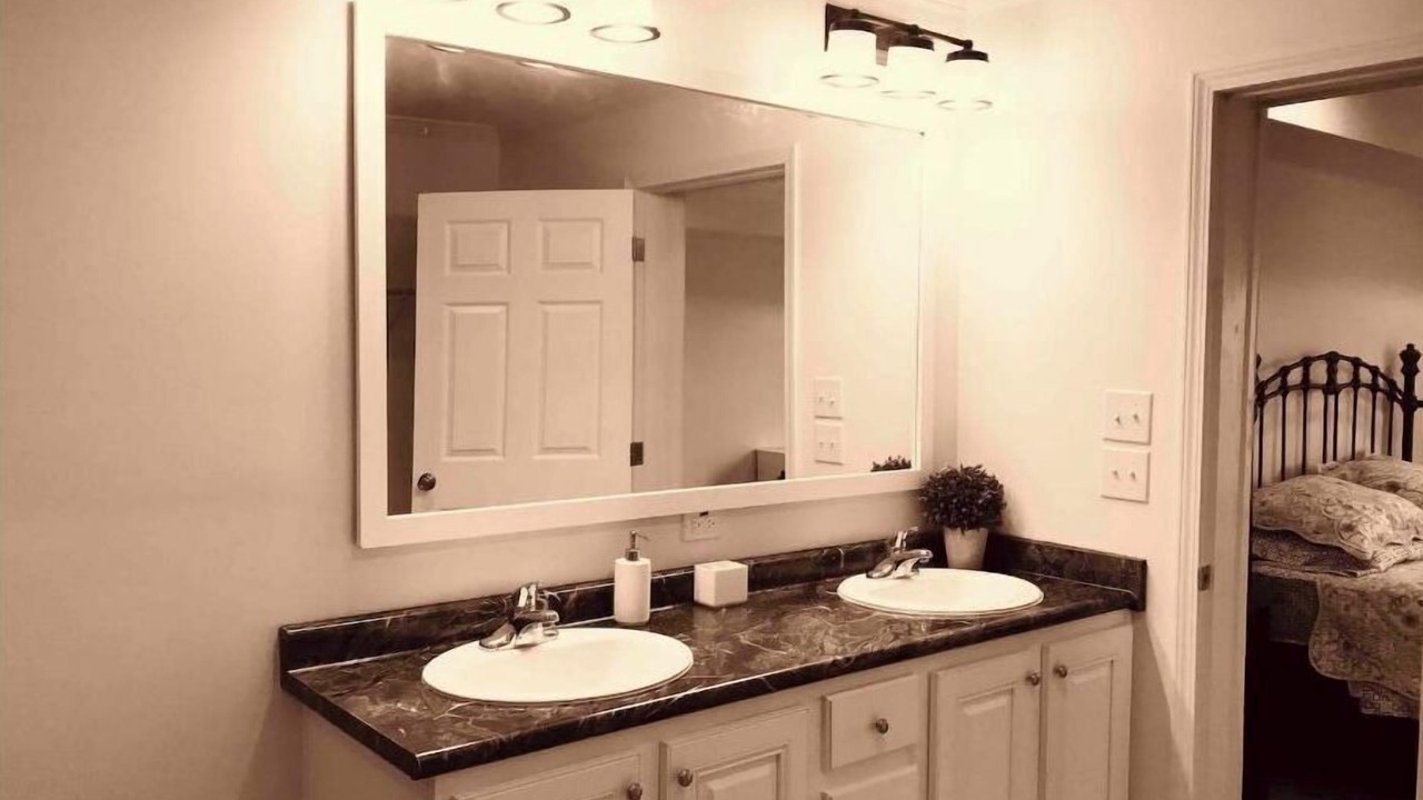 Photo of Bathroom in Hollywood