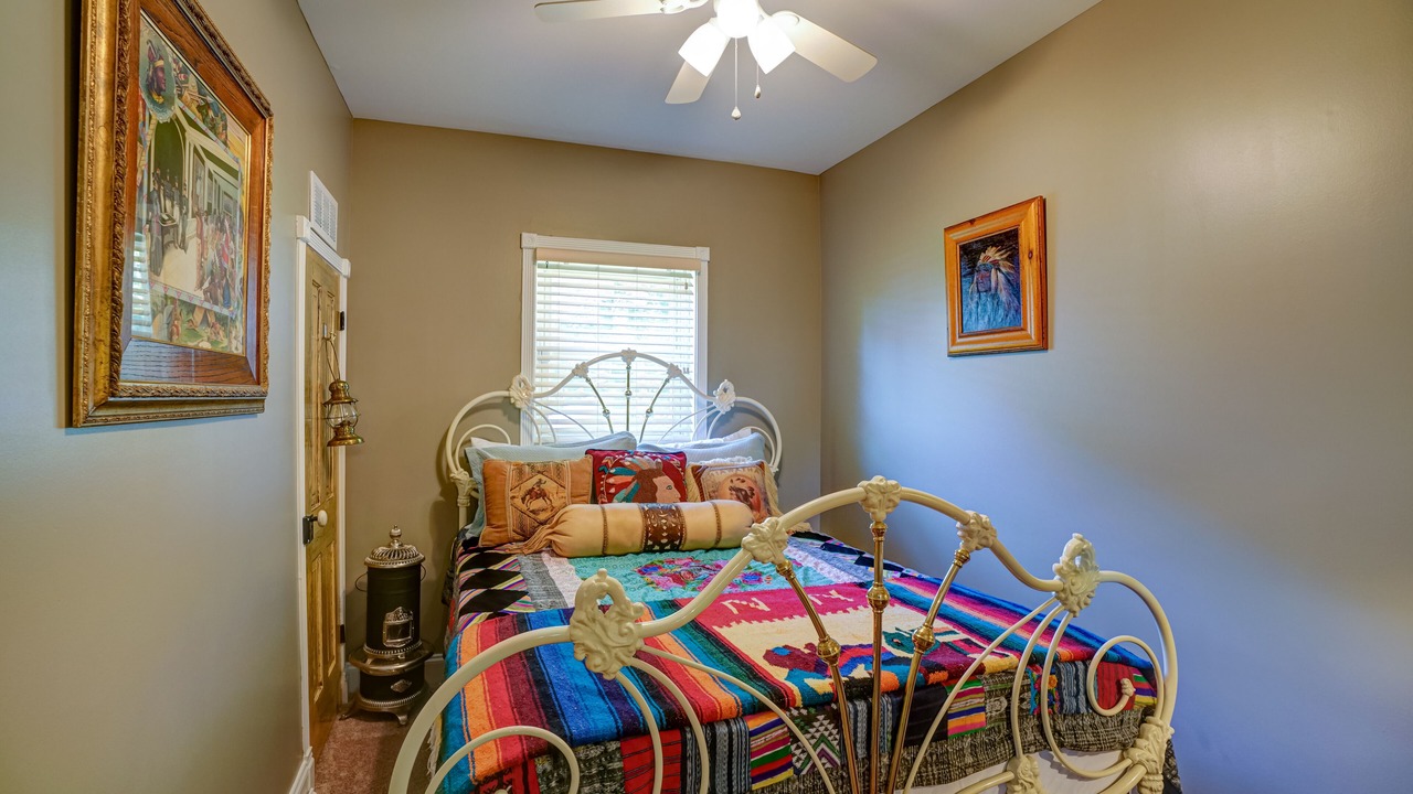 Photo of Bedroom in Cottonwood Falls