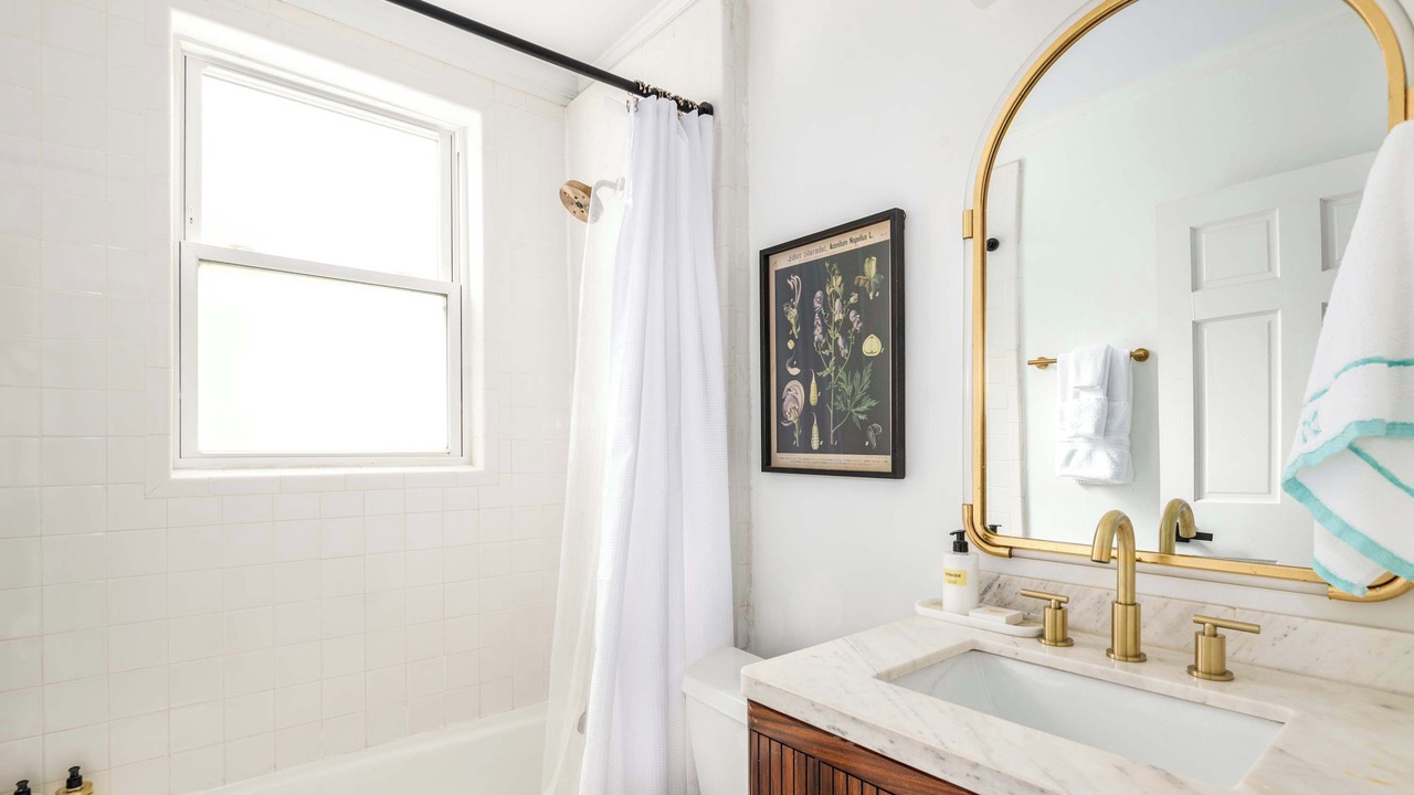 Photo of Bathroom in Candler Park