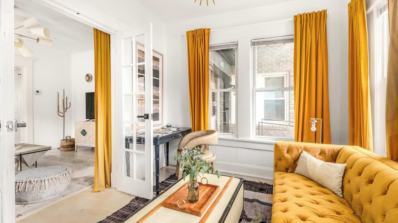 Photo of Livingroom in Candler Park