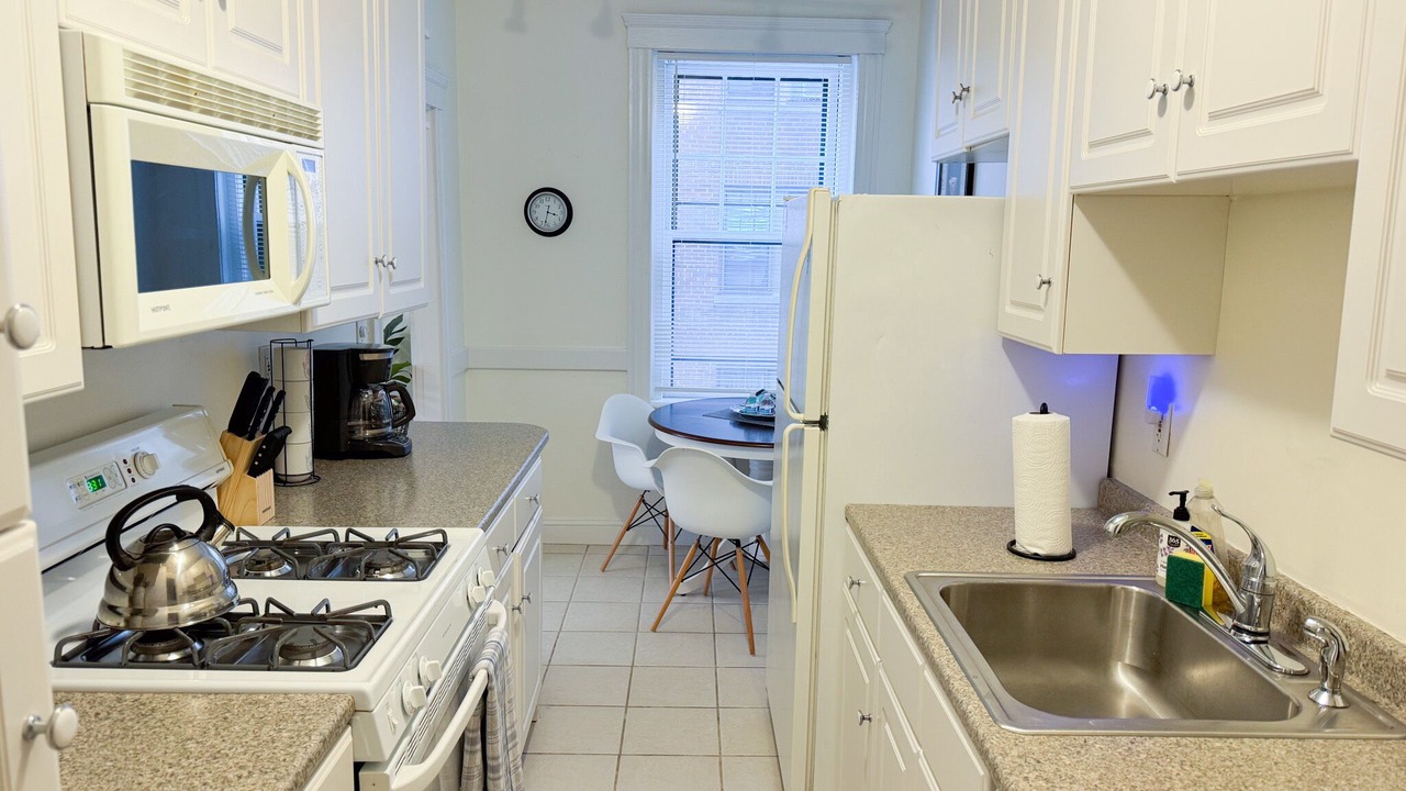 Photo of Others in Cleveland Circle