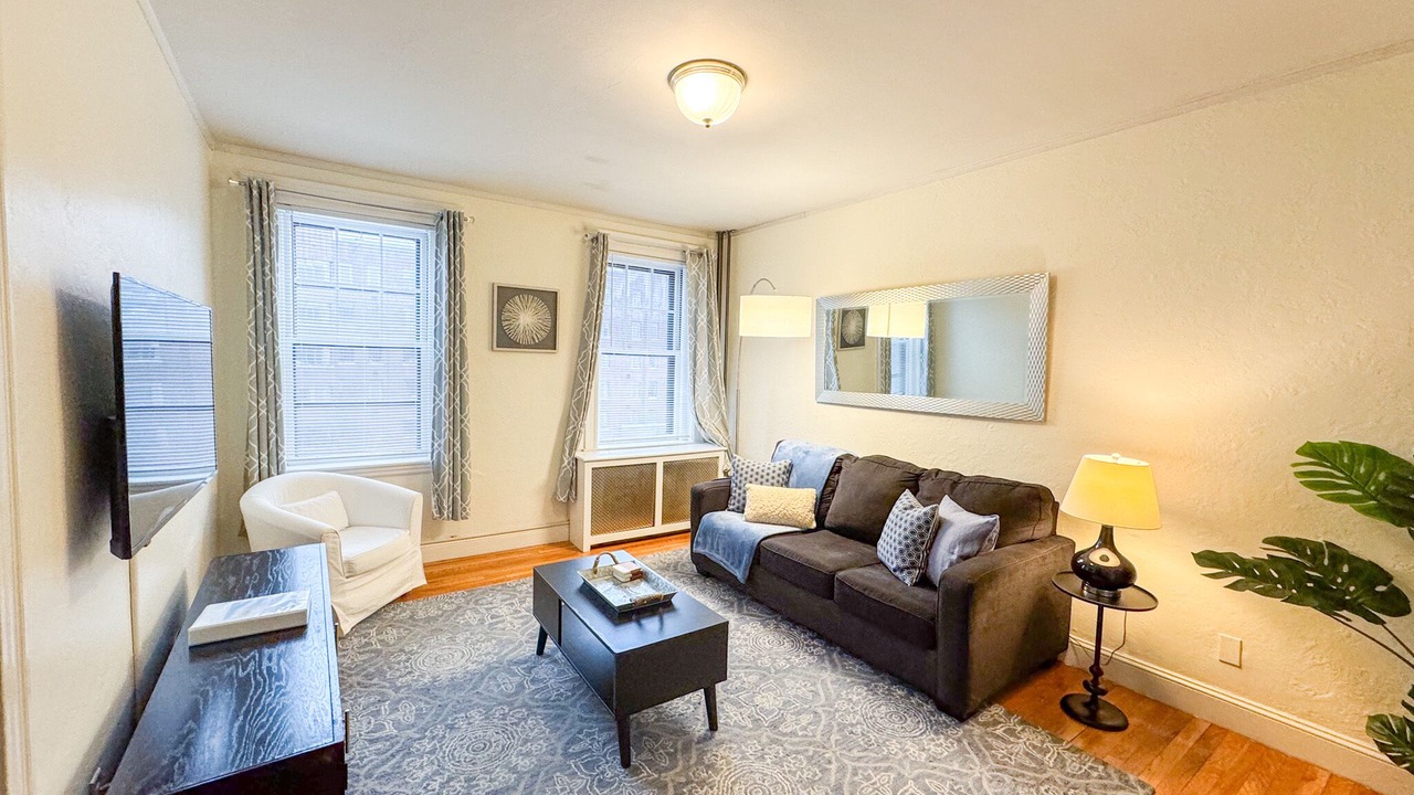 Photo of Bedroom in Cleveland Circle