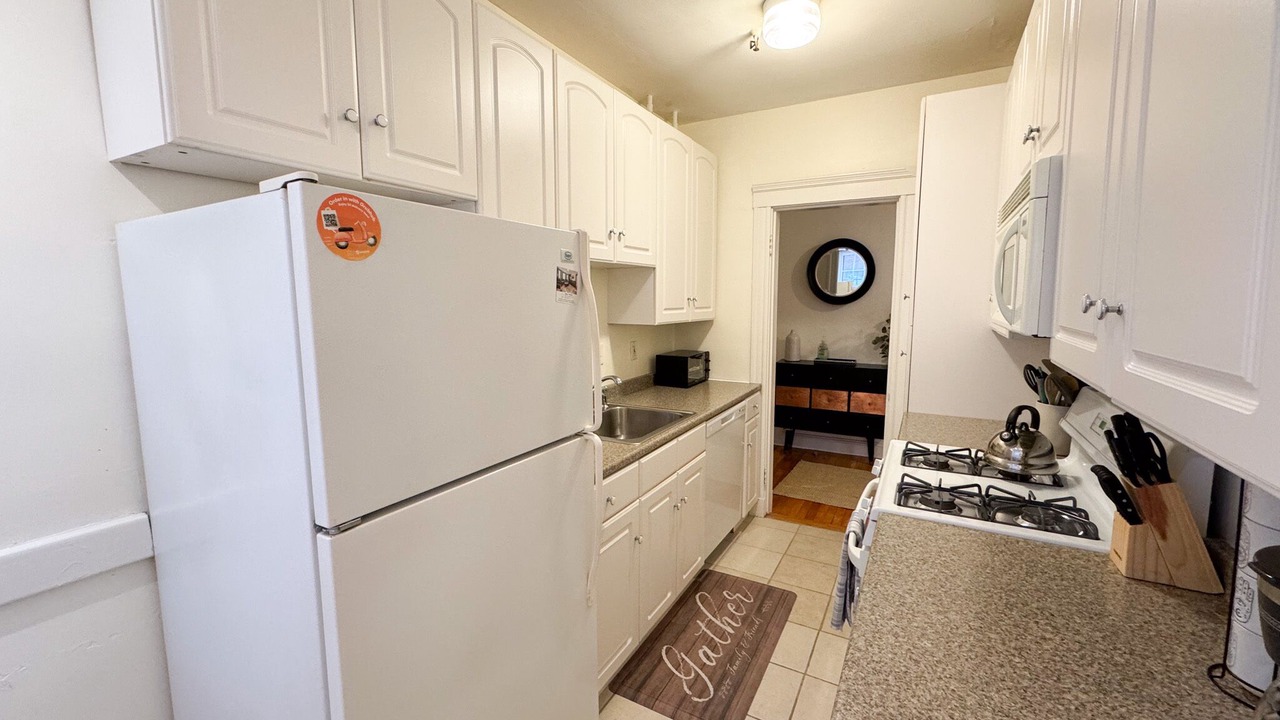 Photo of Others in Cleveland Circle