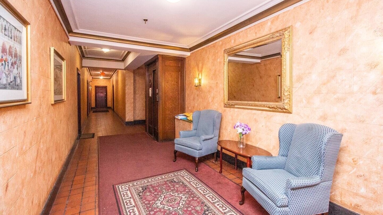 Photo of Others in Cleveland Circle