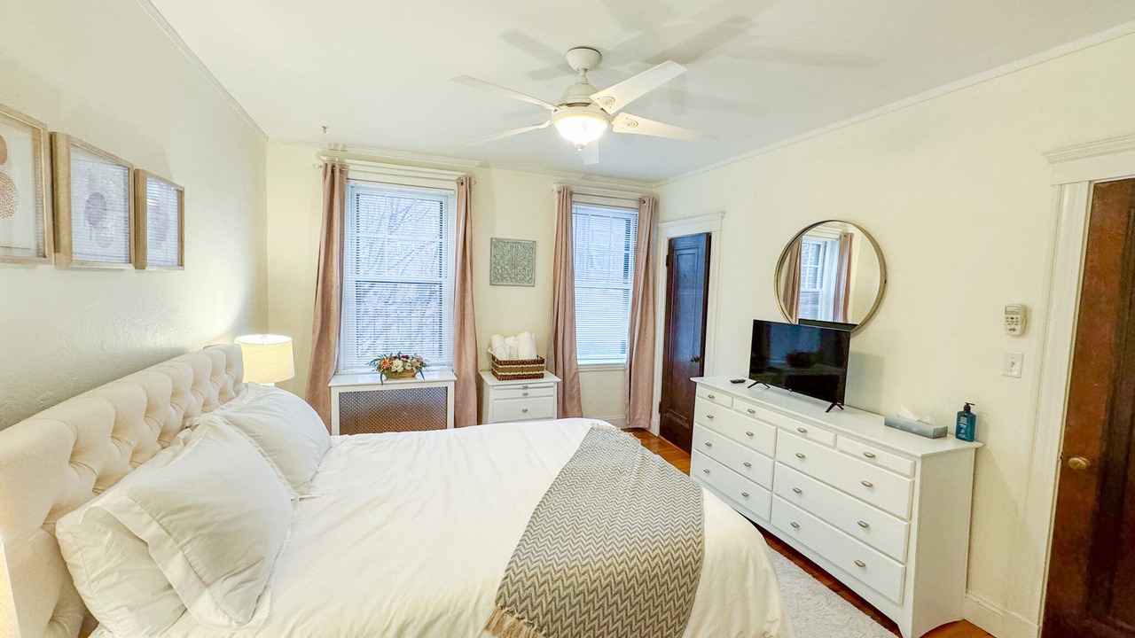 Photo of Others in Cleveland Circle