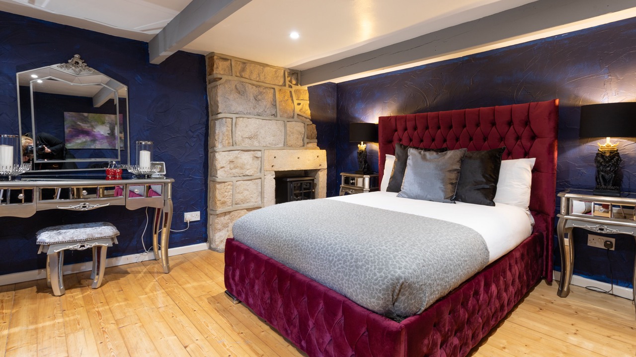 Photo of Bedroom in Todmorden