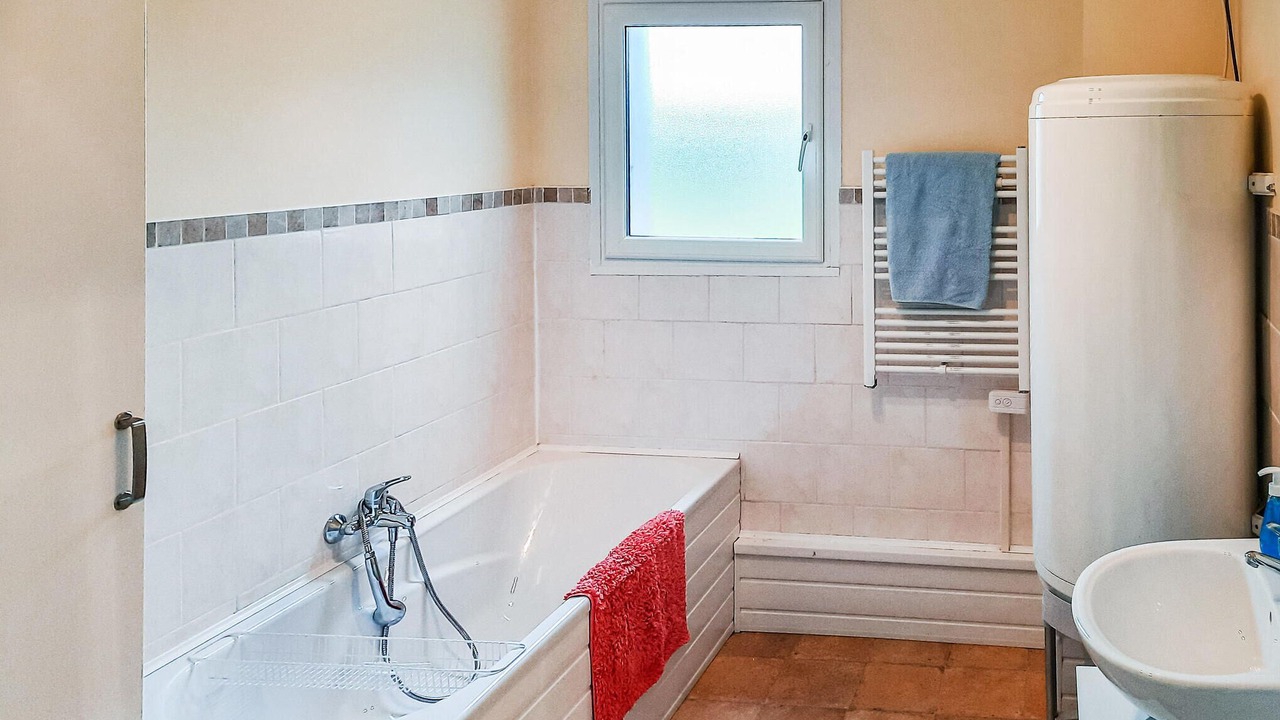 Photo of Bathroom in Chelun