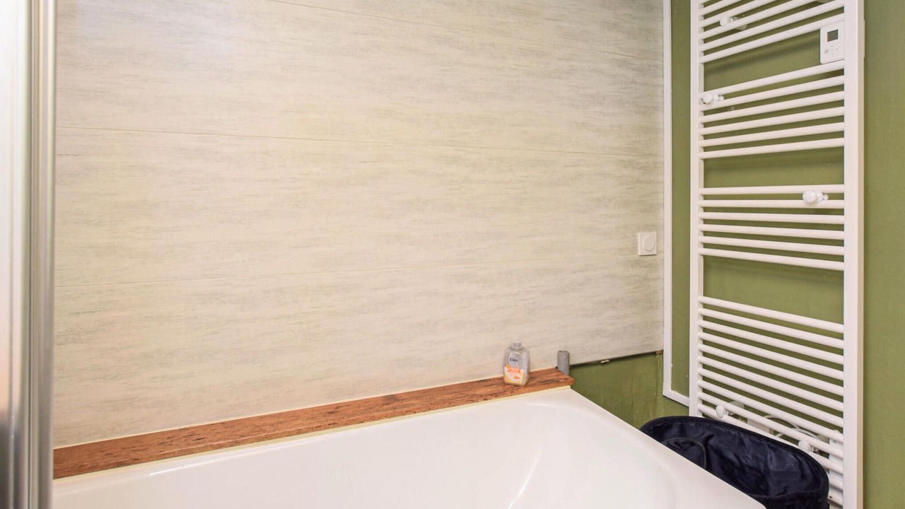 Photo of Bathroom in Saint-Pierre-de-Cormeilles
