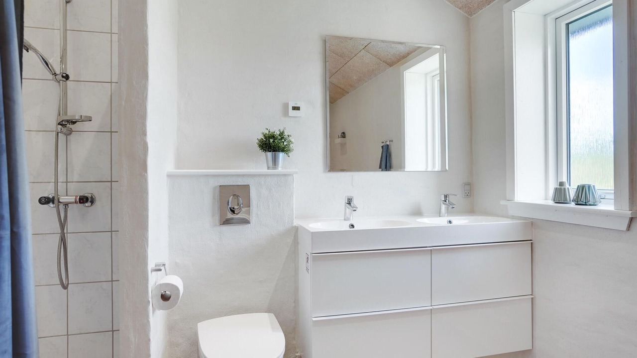 Photo of Bathroom in Agger