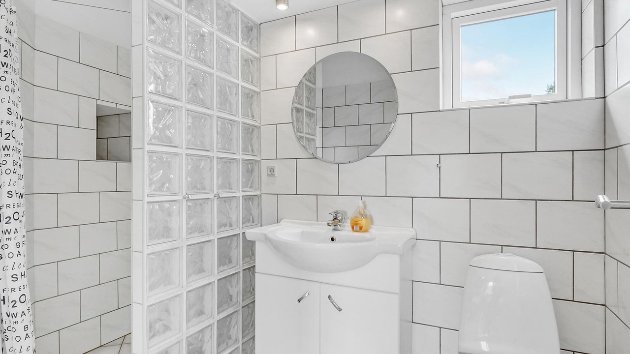 Photo of Bathroom in Faaborg