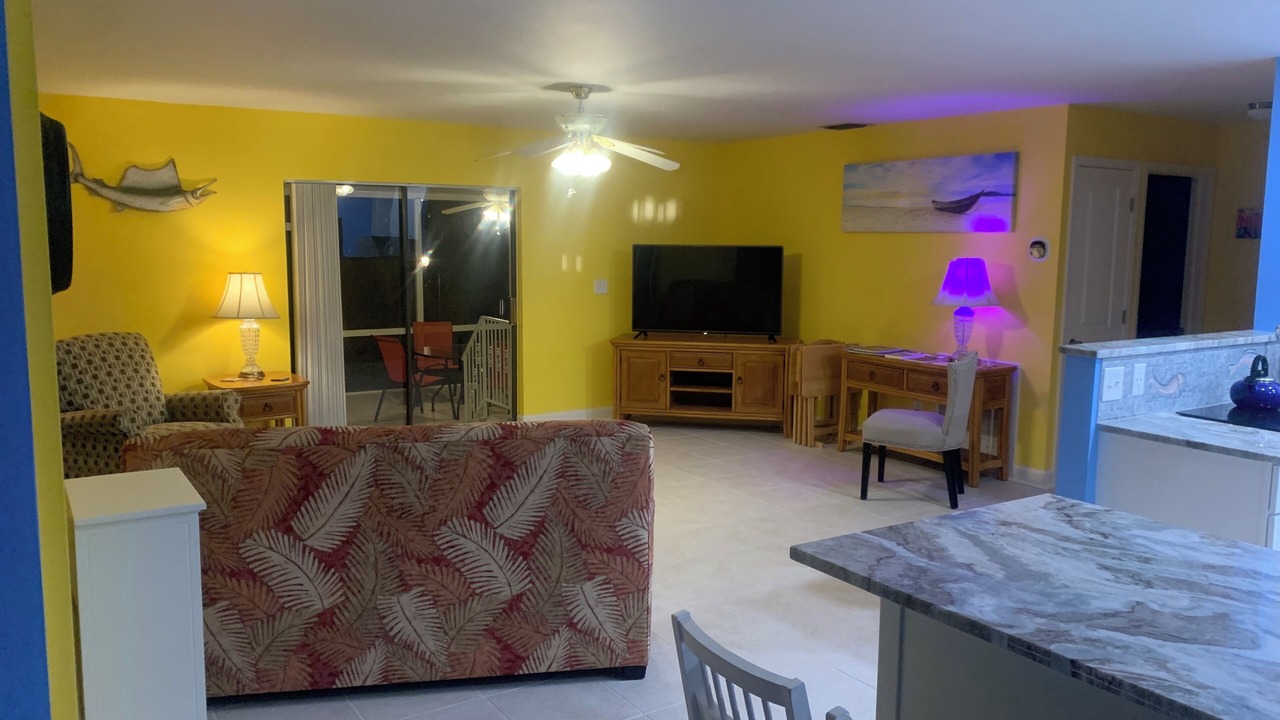 Photo of Livingroom in Saint James City