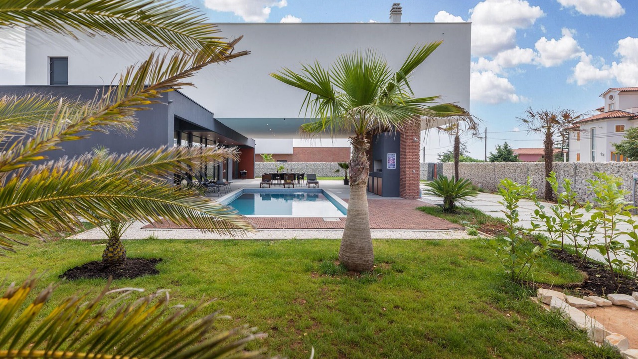 Photo of Outdoor in Liznjan