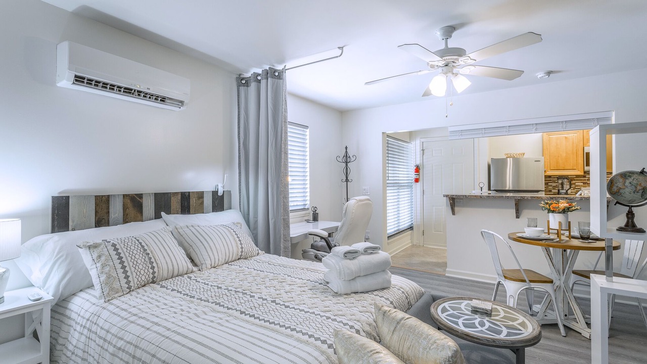 Photo of Bedroom in Graysville