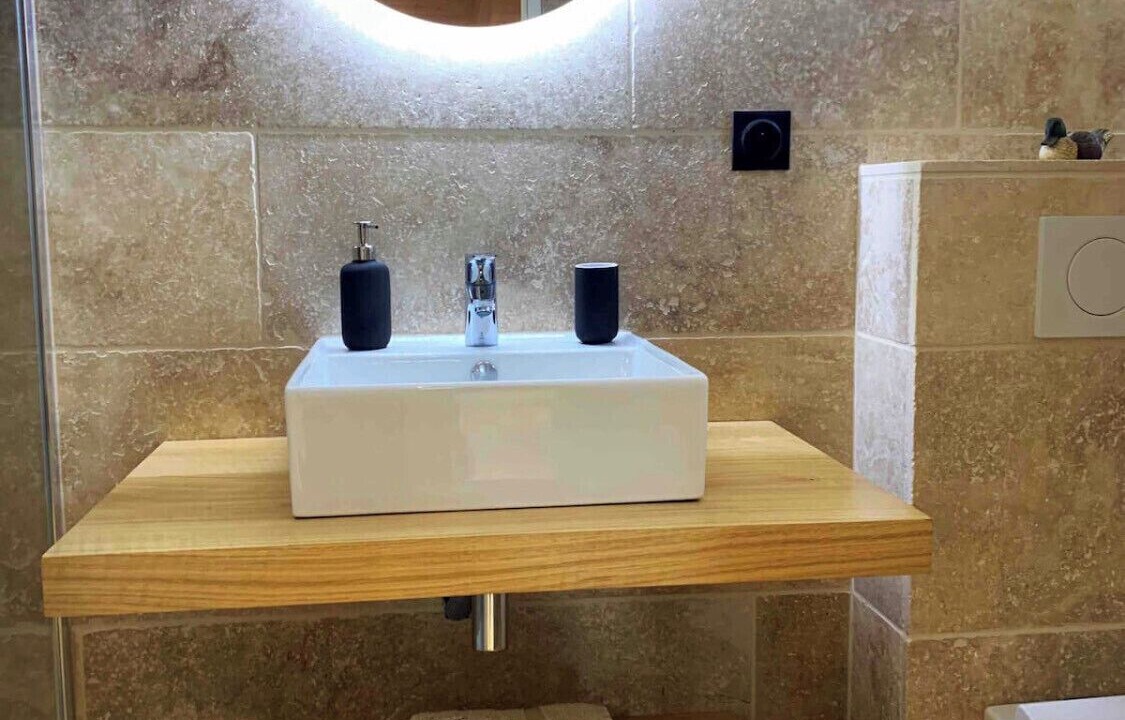 Photo of Bathroom in Pinterville