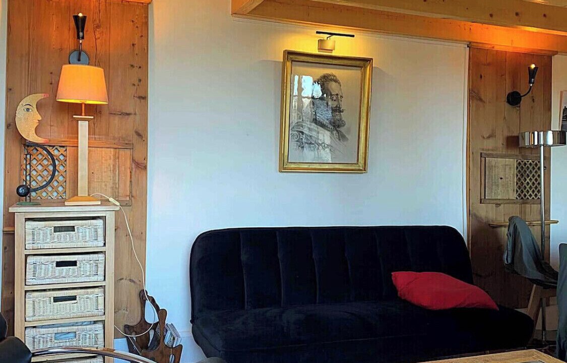 Photo of Livingroom in Pinterville