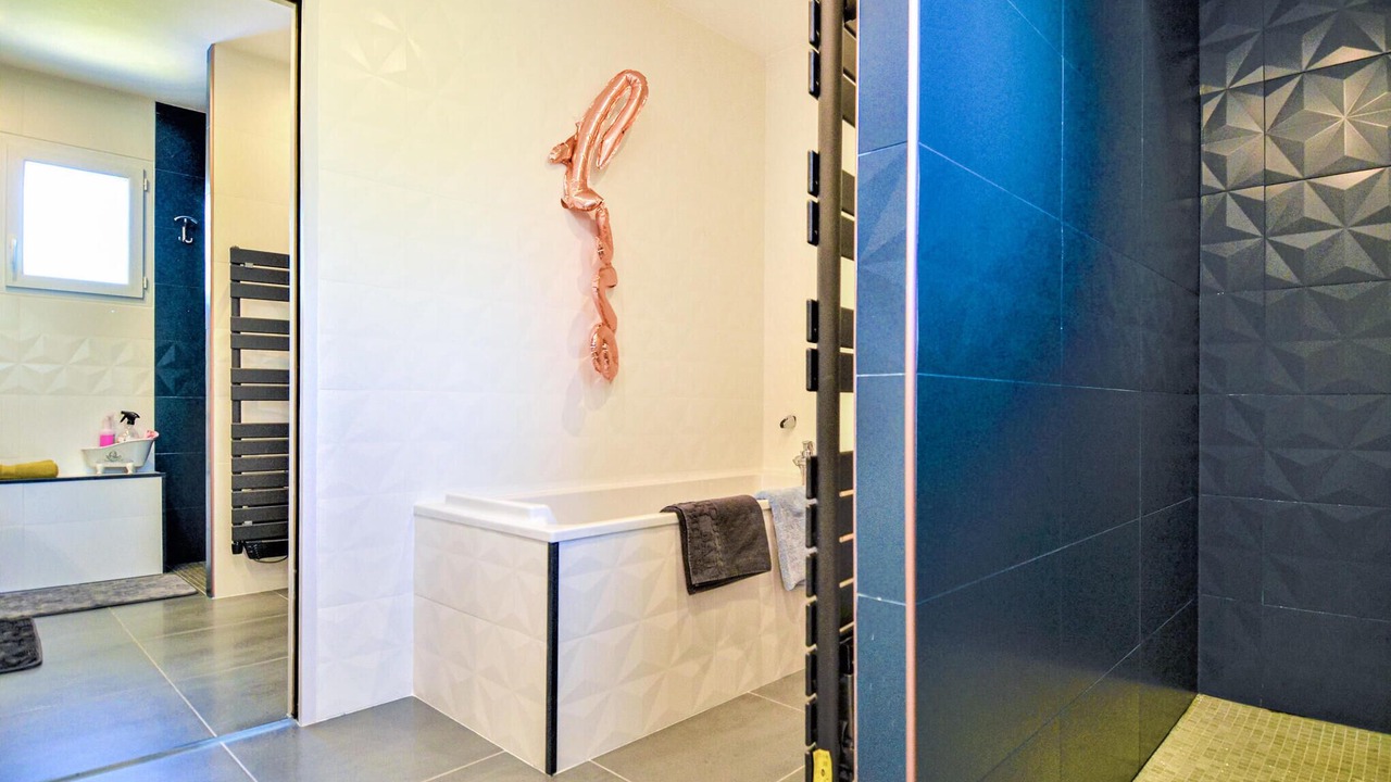 Photo of Bathroom in Saint-Victor-la-Coste
