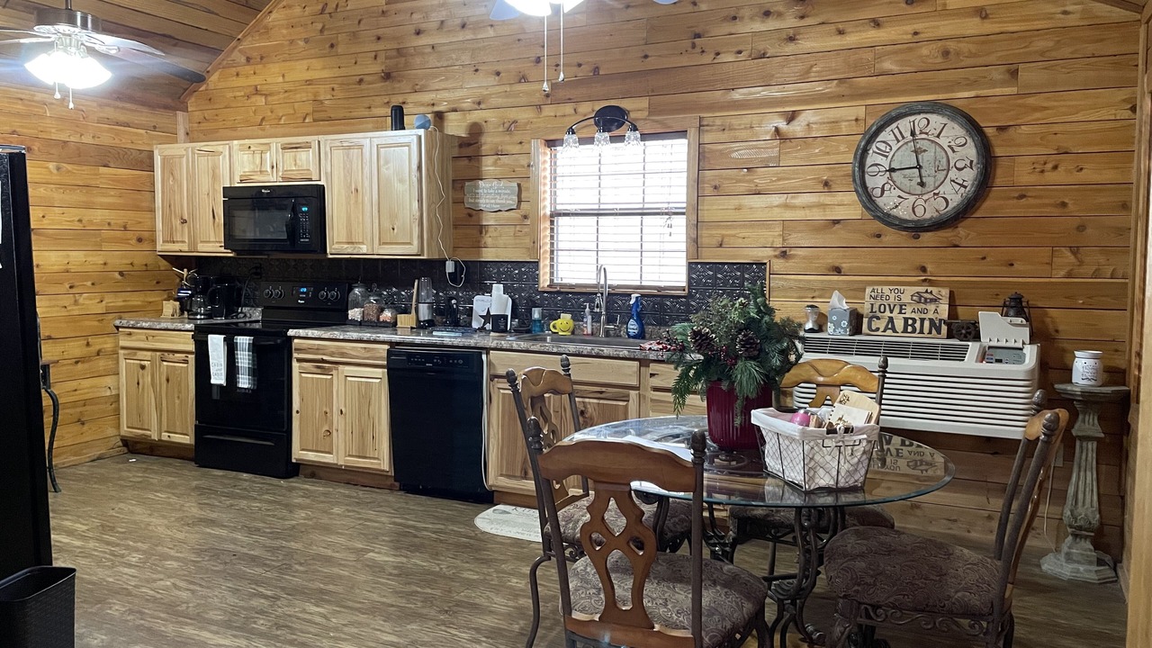 Photo of Kitchen in Flint Creek